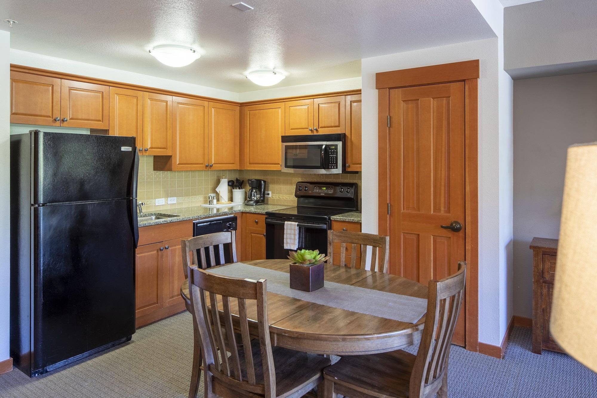The Village 4* Mammoth Lakes