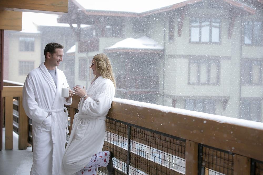 The Village 4* Mammoth Lakes